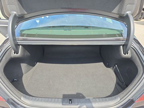 Used 2025 Genesis G70 2.5T AWD/4WD image 12