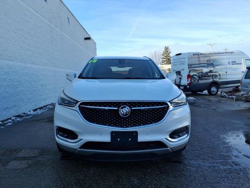 Used 2018 Buick Enclave Avenir image 2