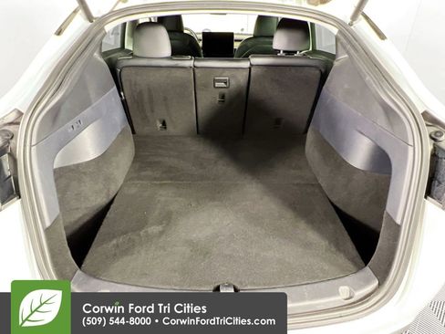 Used 2020 Tesla Model Y Long Range image 14