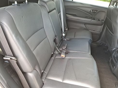 Used 2023 Honda Passport EX-L image 12