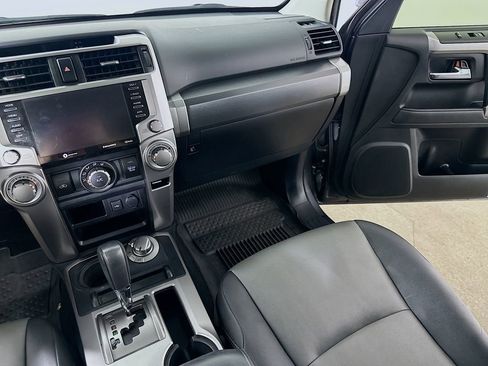 Used 2023 Toyota 4Runner SR5 Premium w/ Moonroof Package AWD/4WD image 19