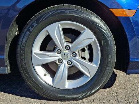 Used 2019 Honda Odyssey EX image 8