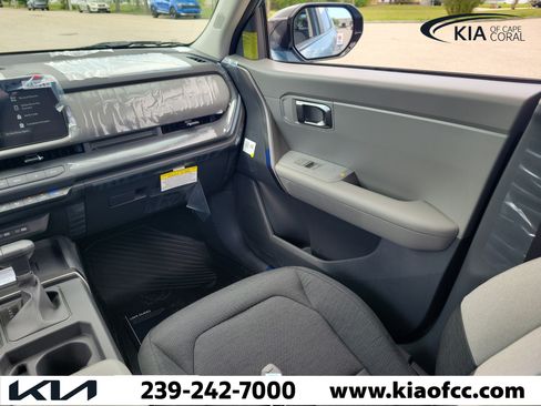 New 2027 Kia Seltos S FWD image 16