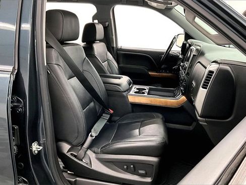 Used 2018 Chevrolet Silverado 1500 LTZ w/ Sport Package image 7