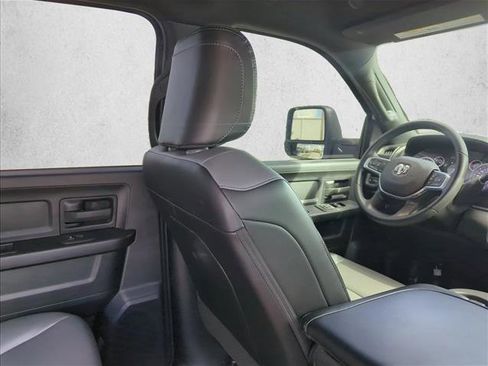 Used 2025 RAM 2500 Tradesman w/ Chrome Appearance Group image 19