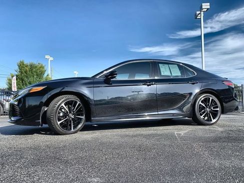 Used 2019 Toyota Camry XSE FWD image 5