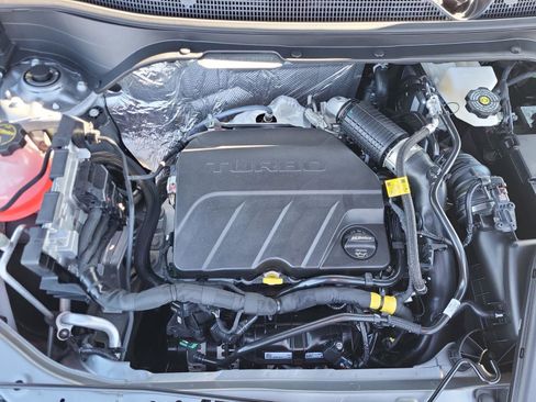 New 2026 Chevrolet Trax LT w/ Sunroof Package image 32