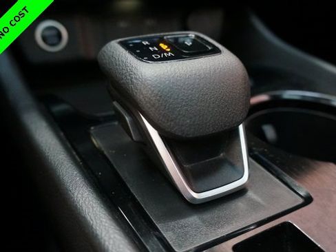 Used 2022 Nissan Rogue SV w/ SV Premium Package image 19