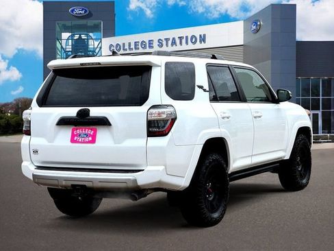 Used 2023 Toyota 4Runner TRD Off-Road Premium image 4