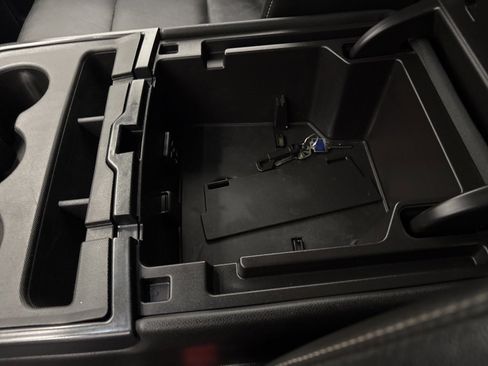 Used 2015 Chevrolet Silverado 2500 LTZ w/ Z71 Package, Off-Road image 17