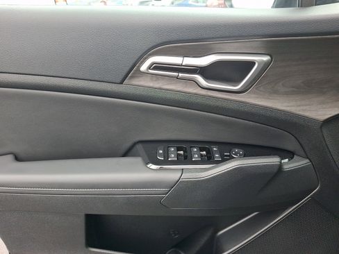 Used 2025 Kia Sportage X-Line image 13