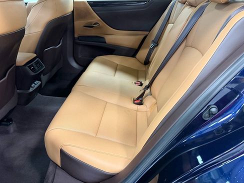 Used 2020 Lexus ES 350 w/ Premium Package image 24