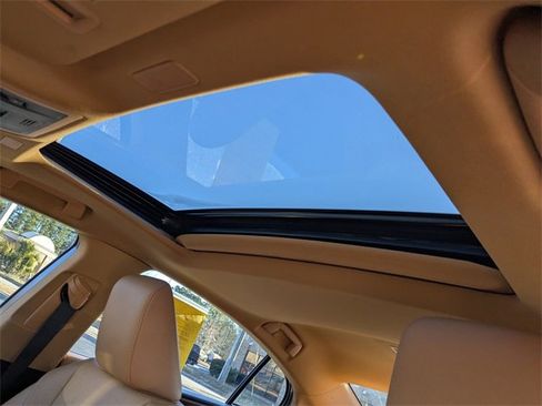 Used 2022 Lexus ES 350 w/ Premium Package image 20