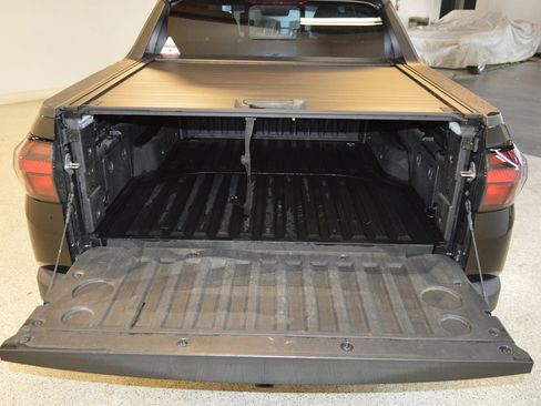 Used 2022 Hyundai Santa Cruz SEL Premium image 13