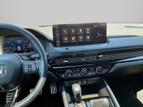 Used 2024 Honda Accord Sport image 11
