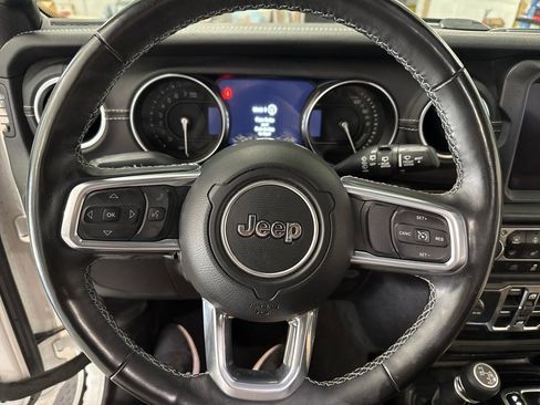 Used 2022 Jeep Wrangler Unlimited Sahara w/ Cold Weather Group AWD/4WD image 12