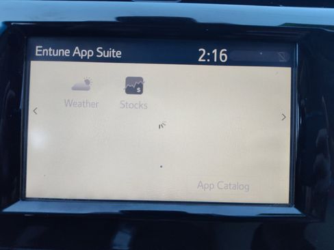 Used 2018 Toyota Camry XLE image 25