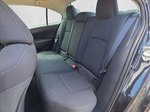 Used 2020 Toyota Corolla LE FWD image 18