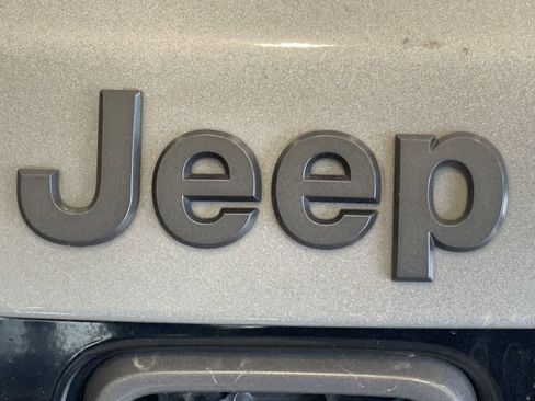 Used 2019 Jeep Compass Trailhawk AWD/4WD image 10