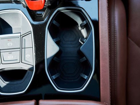 Used 2023 Lamborghini Urus S image 70