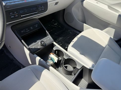 Certified 2024 Hyundai Kona SEL FWD image 13