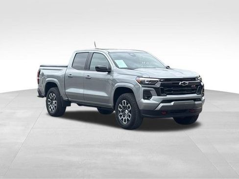 Used 2024 Chevrolet Colorado Z71 w/ Z71 Convenience Package 2 AWD/4WD image 1