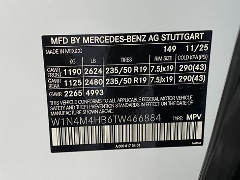 Used 2026 Mercedes-Benz GLB 250 4MATIC image 22