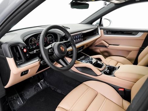 New 2026 Porsche Cayenne E-Hybrid Coupe image 4