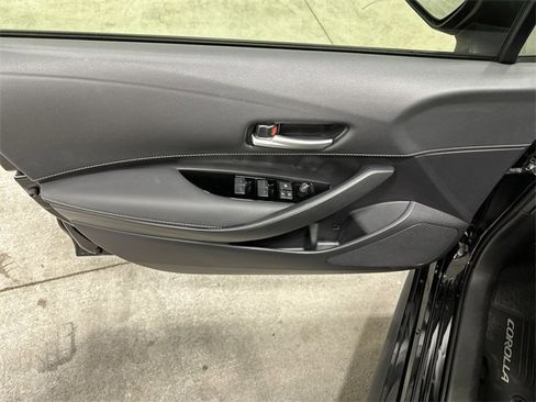 Used 2022 Toyota Corolla SE image 16