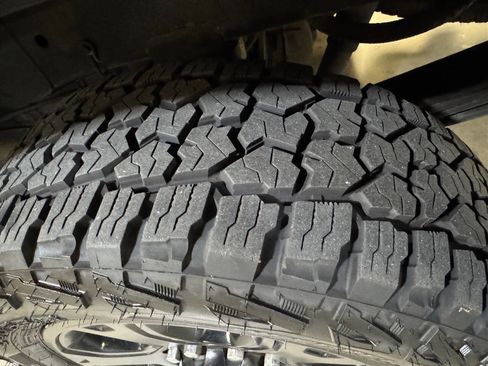 Used 2015 RAM 3500 Laramie w/ Black Appearance Group image 23