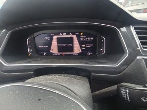 Used 2021 Volkswagen Tiguan SEL AWD/4WD image 15
