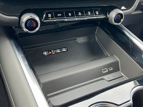 Certified 2025 Chevrolet Tahoe Z71 w/ Comfort Package image 38