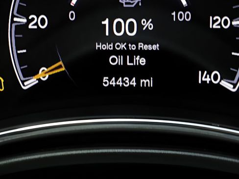 Used 2021 Jeep Grand Cherokee Freedom Edition AWD/4WD image 32