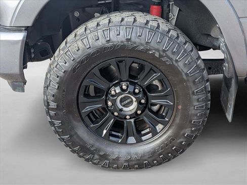 Certified 2022 Ford F350 Lariat w/ Tremor Off-Road Package image 9