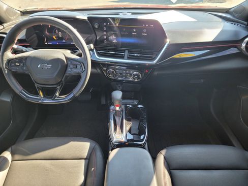 Used 2025 Chevrolet Trax RS w/ Driver Confidence Package image 13