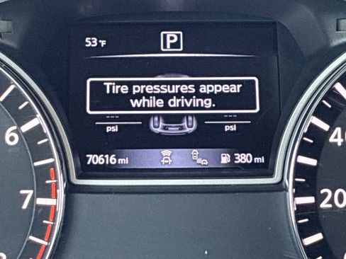 Used 2019 Nissan Pathfinder SV FWD image 10