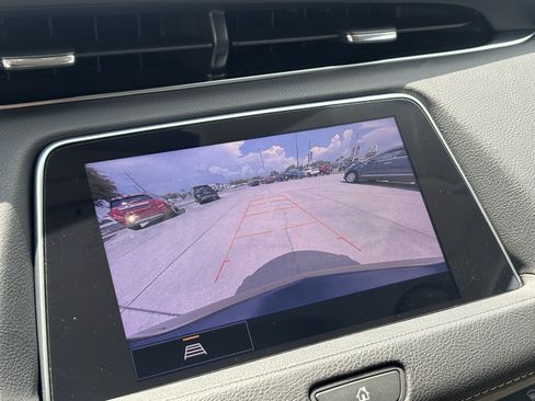 Certified 2023 Cadillac XT4 Premium Luxury FWD image 27