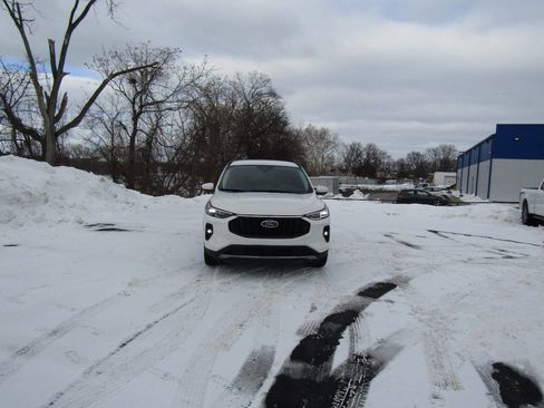 Used 2024 Ford Escape Platinum image 37