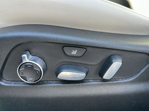 Used 2021 Cadillac XT4 Sport image 12