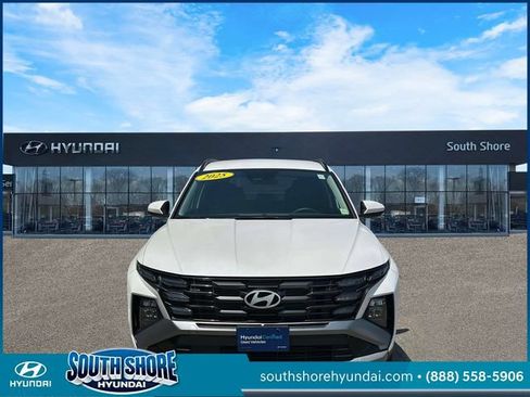 Certified 2025 Hyundai Tucson SEL AWD/4WD image 2