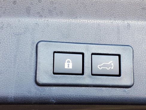 Certified 2023 Subaru Ascent Limited w/ Technology Package image 8