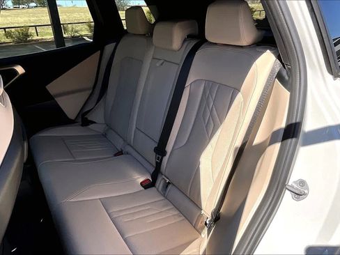 Used 2025 BMW X3 xDrive30i image 21