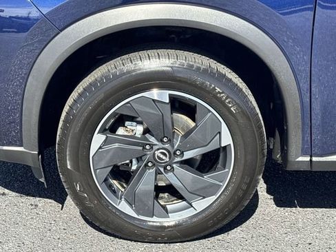 Used 2025 Nissan Rogue SV image 20