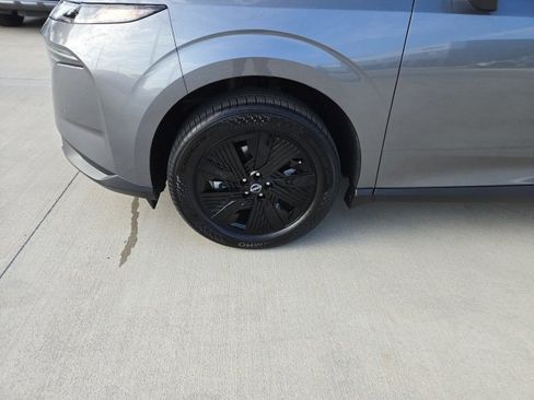 Certified 2025 Nissan Murano SV image 10