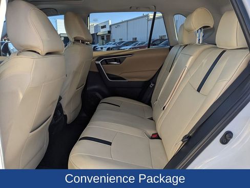 Used 2022 Toyota RAV4 XLE image 16