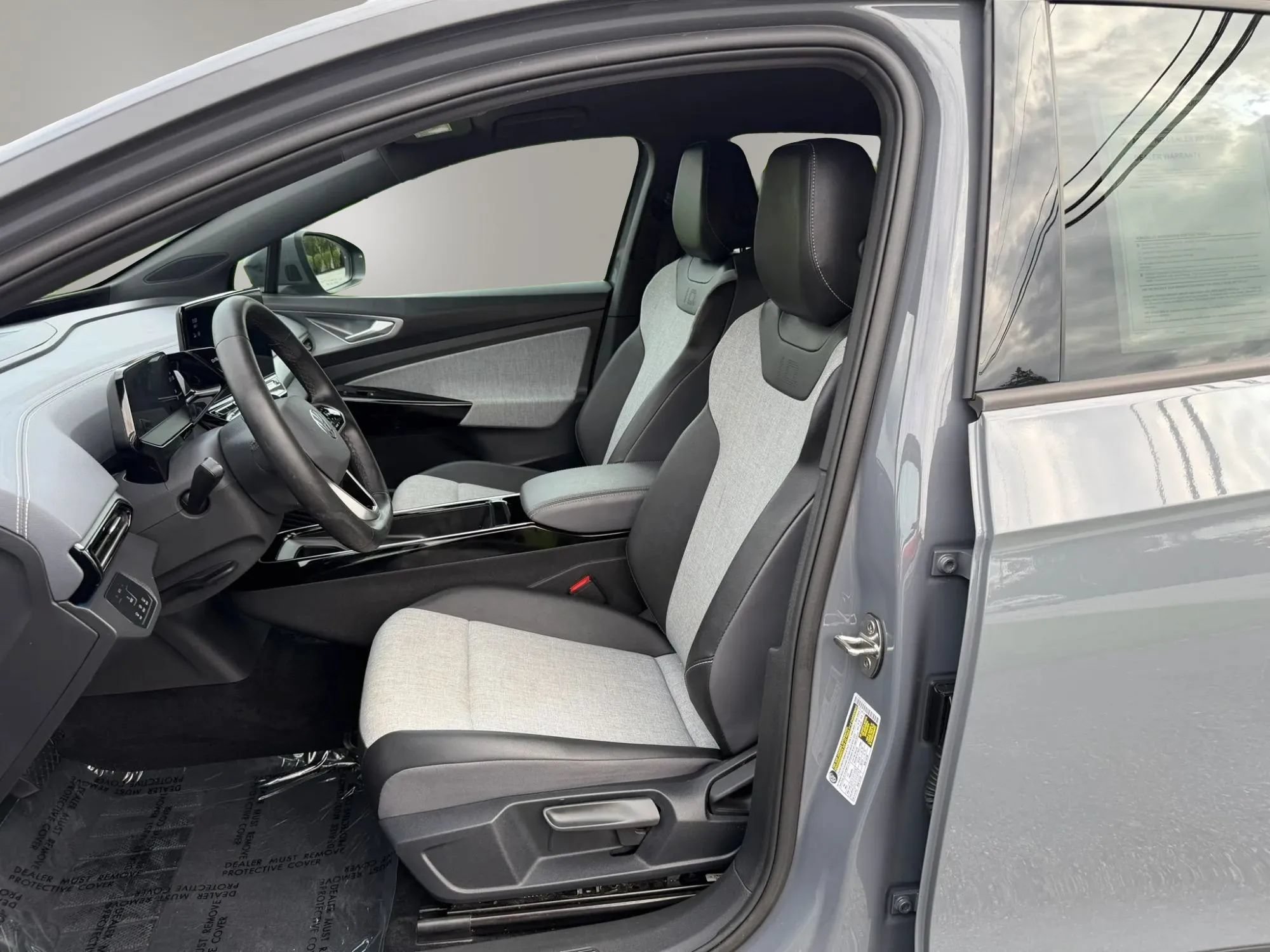 Used 2023 Volkswagen ID.4 Pro AWD/4WD image 2