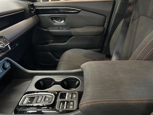 Certified 2023 Honda Pilot Sport image 28