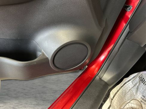 Used 2020 Nissan Rogue Sport SV FWD image 28