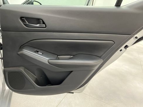 Used 2025 Nissan Altima 2.5 SV FWD image 23