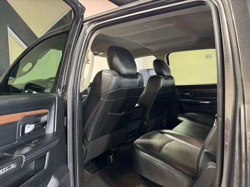 Used 2015 RAM 2500 Laramie w/ Convenience Group image 11